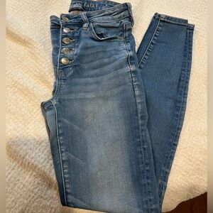 Women’s American Eagle skinny jeans. Size 4.